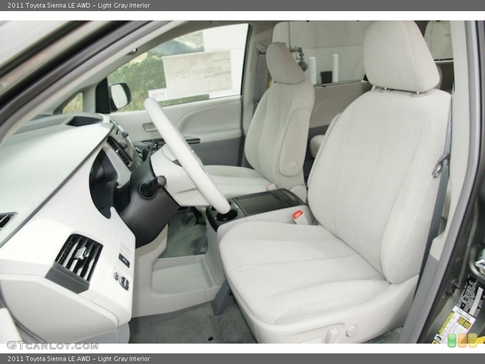 Light Gray Interior Photo for the 2011 Toyota Sienna LE AWD #47840999