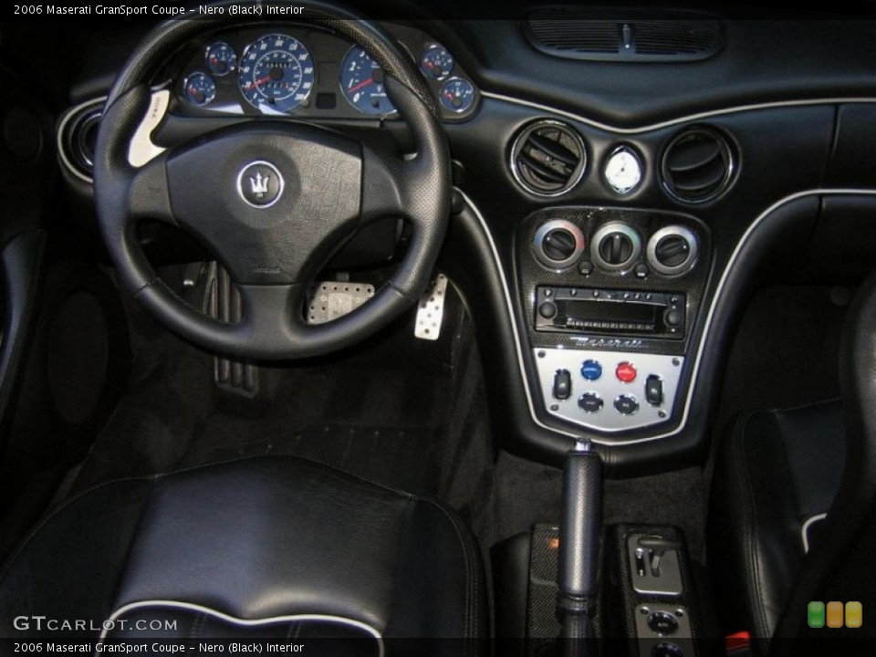 Nero (Black) Interior Dashboard for the 2006 Maserati GranSport Coupe #47843009