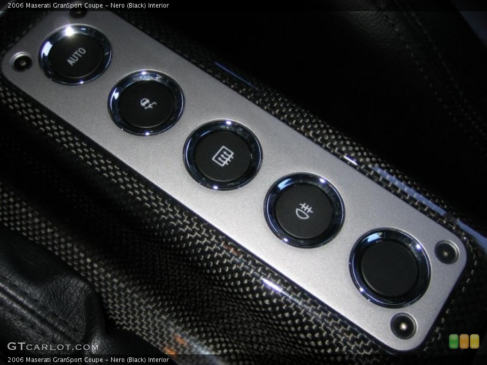 Nero (Black) Interior Controls for the 2006 Maserati GranSport Coupe #47843213