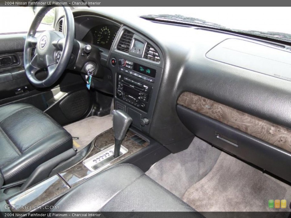 Charcoal Interior Photo for the 2004 Nissan Pathfinder LE Platinum #47849924