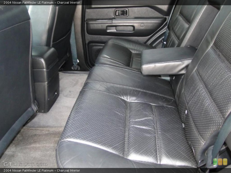 Charcoal Interior Photo for the 2004 Nissan Pathfinder LE Platinum #47849972