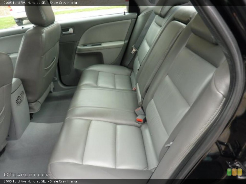 Shale Grey Interior Photo for the 2005 Ford Five Hundred SEL #47870873