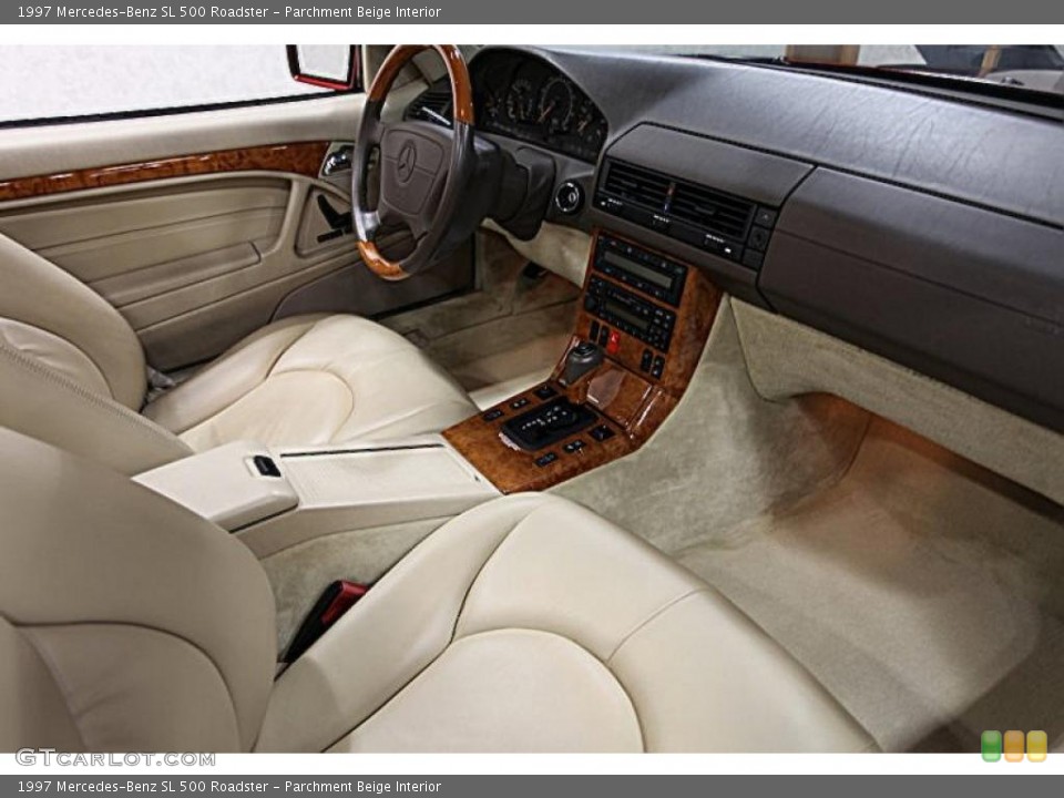 Parchment Beige Interior Photo for the 1997 Mercedes-Benz SL 500 Roadster #47878742