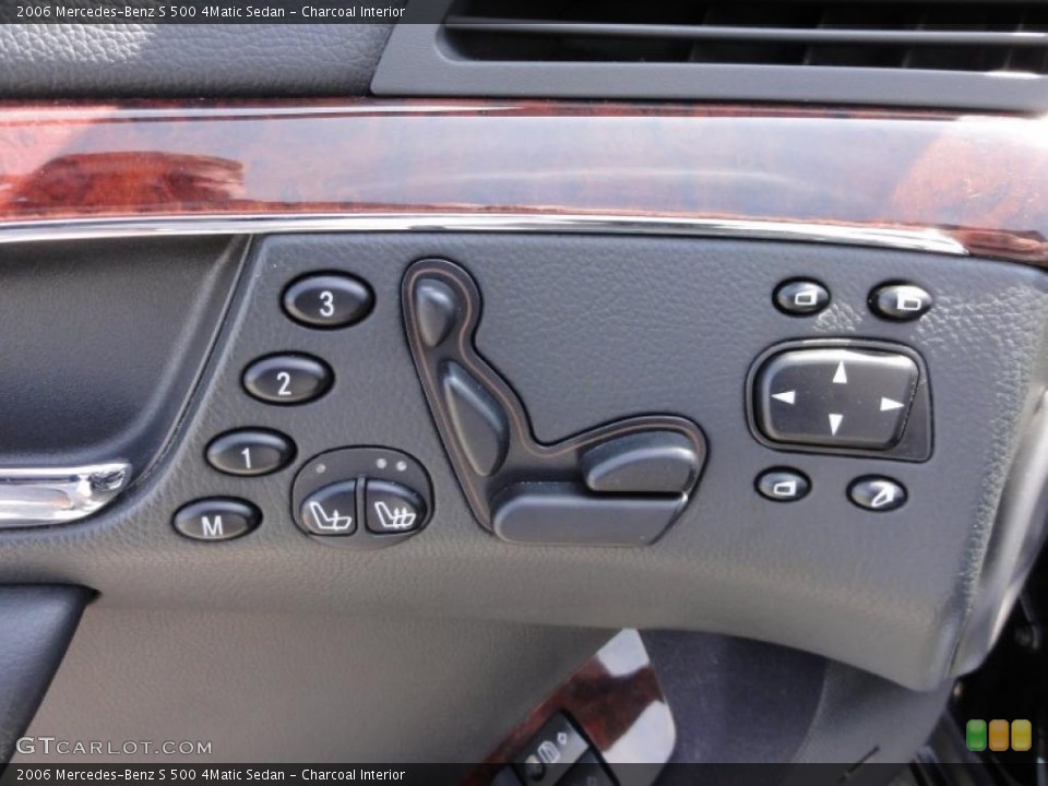 Charcoal Interior Controls for the 2006 Mercedes-Benz S 500 4Matic Sedan #47880917