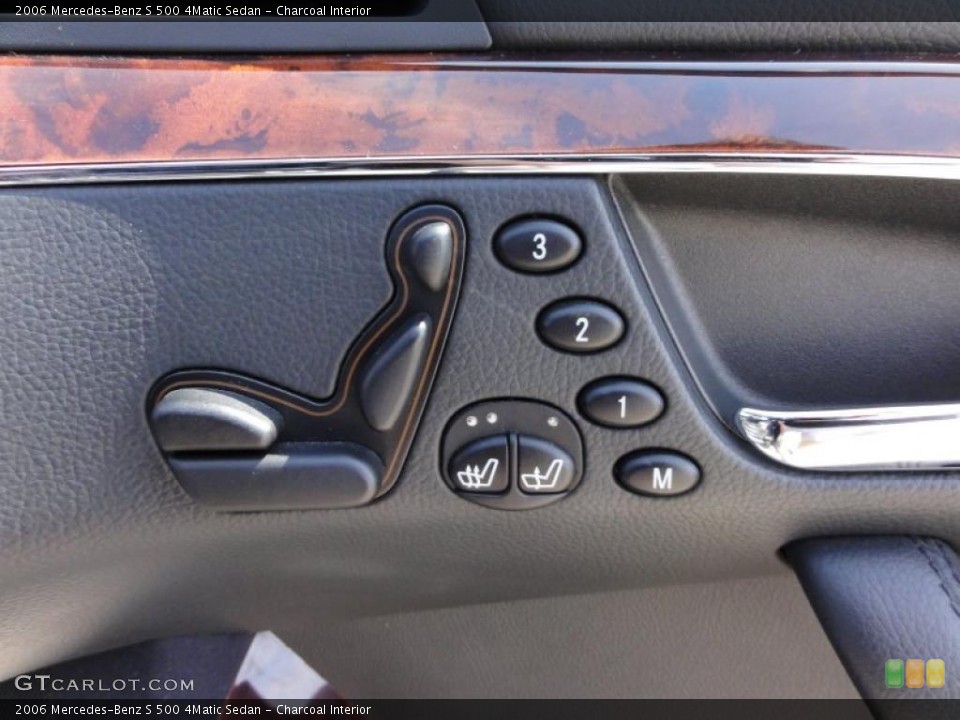 Charcoal Interior Controls for the 2006 Mercedes-Benz S 500 4Matic Sedan #47881031