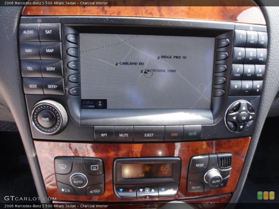 Charcoal Interior Navigation for the 2006 Mercedes-Benz S 500 4Matic Sedan #47881358