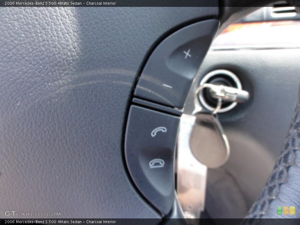 Charcoal Interior Controls for the 2006 Mercedes-Benz S 500 4Matic Sedan #47881448