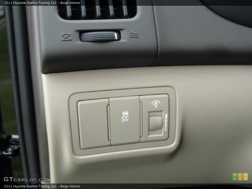 Beige Interior Controls for the 2011 Hyundai Elantra Touring GLS #47881652