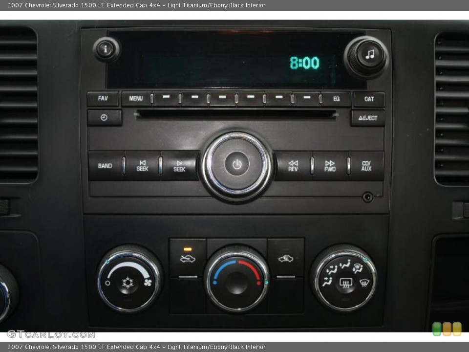 Light Titanium/Ebony Black Interior Controls for the 2007 Chevrolet Silverado 1500 LT Extended Cab 4x4 #47885216