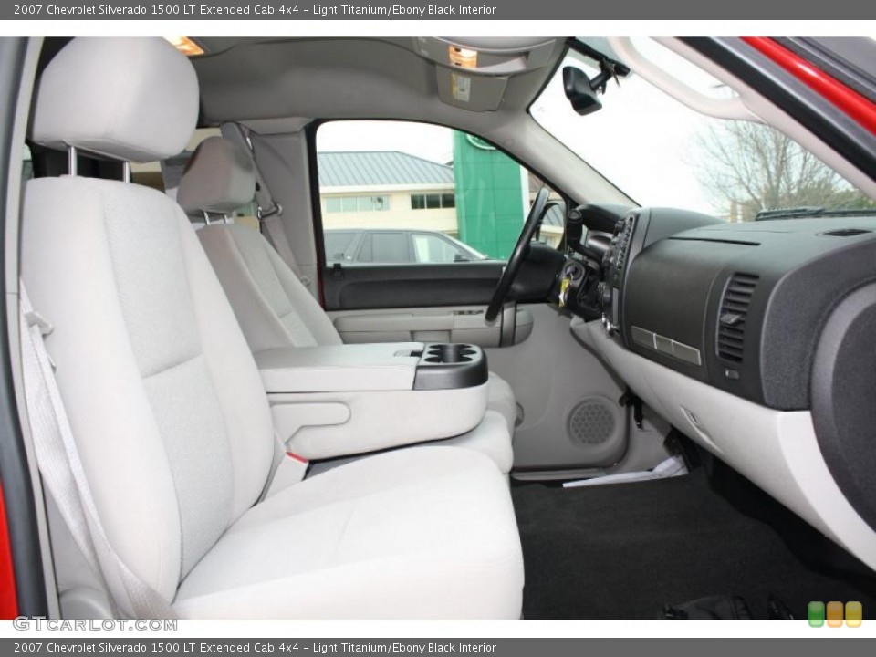 Light Titanium/Ebony Black Interior Photo for the 2007 Chevrolet Silverado 1500 LT Extended Cab 4x4 #47885243