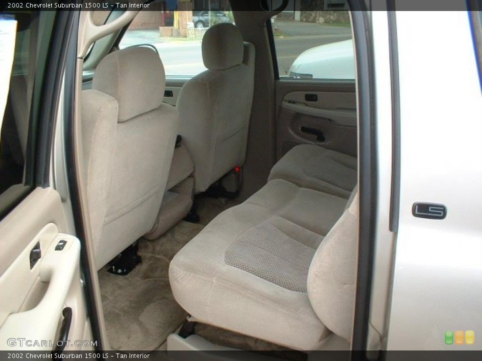 Tan Interior Photo for the 2002 Chevrolet Suburban 1500 LS #47889887