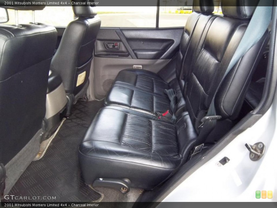 Charcoal Interior Photo for the 2001 Mitsubishi Montero Limited 4x4 #47902499
