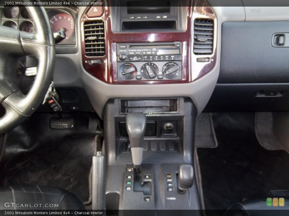 Charcoal Interior Controls for the 2001 Mitsubishi Montero Limited 4x4 #47902553