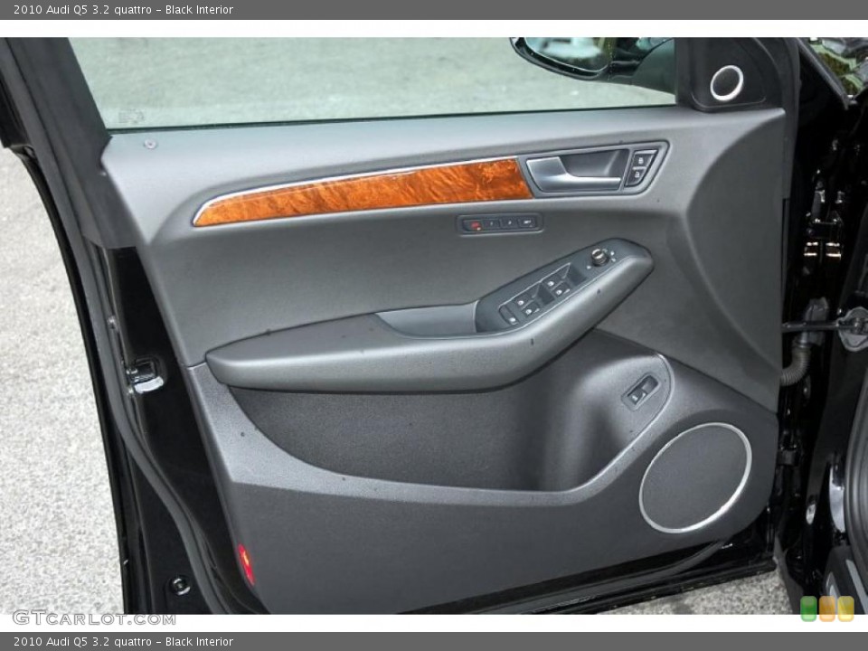 Black Interior Door Panel for the 2010 Audi Q5 3.2 quattro #47935743