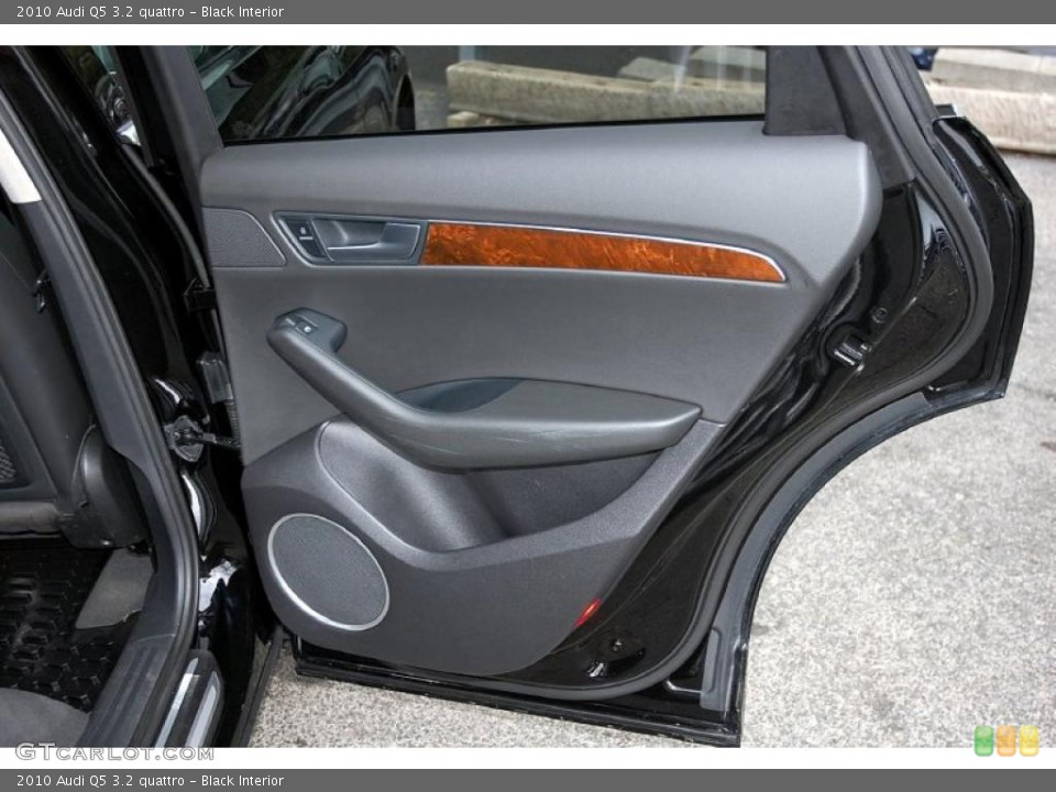 Black Interior Door Panel for the 2010 Audi Q5 3.2 quattro #47935779