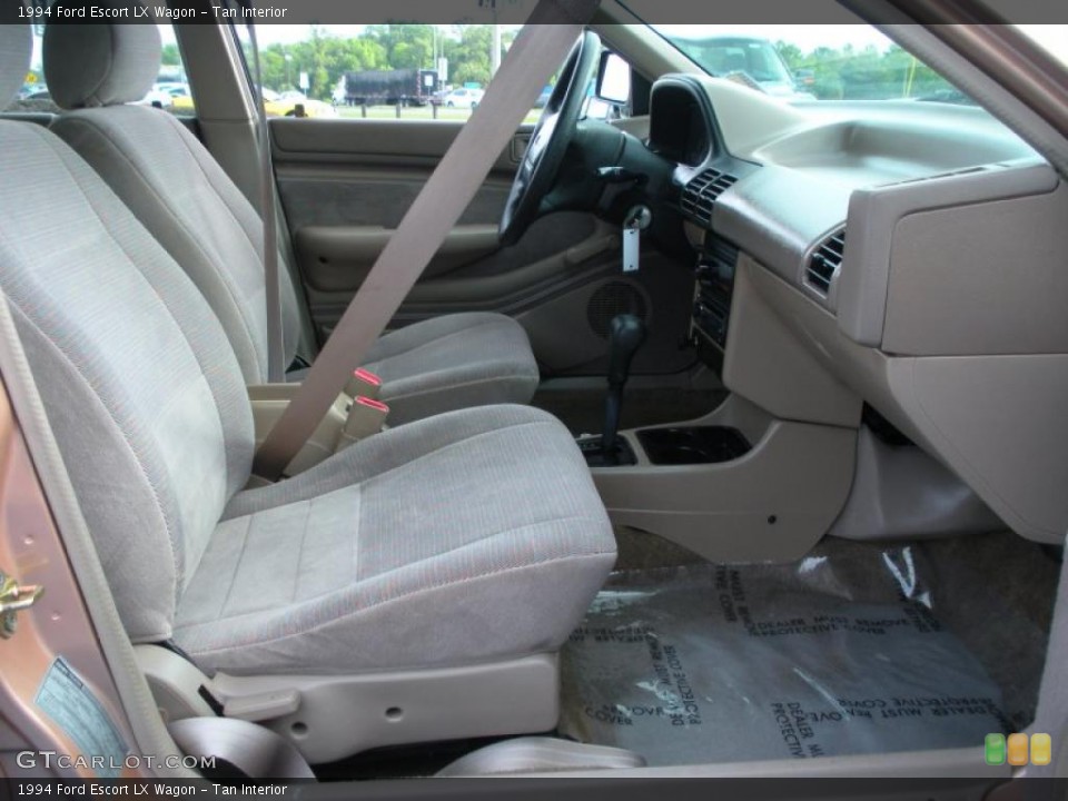 Tan Interior Photo for the 1994 Ford Escort LX Wagon #47941611
