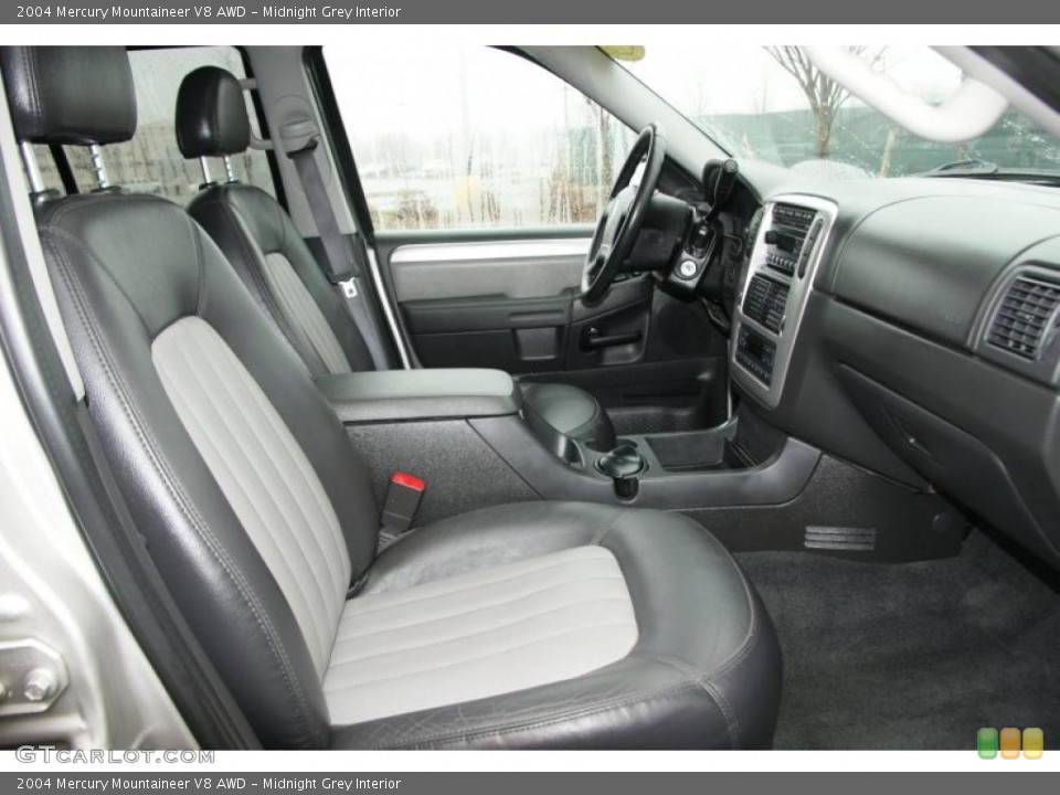 Midnight Grey Interior Photo for the 2004 Mercury Mountaineer V8 AWD #47943594