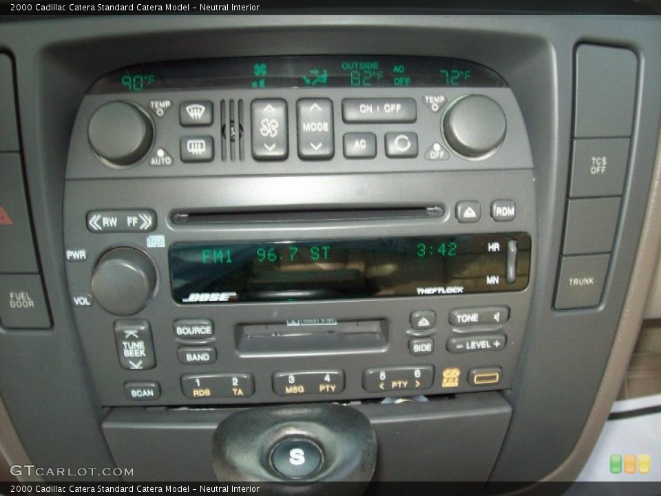 Neutral Interior Controls for the 2000 Cadillac Catera  #47944290