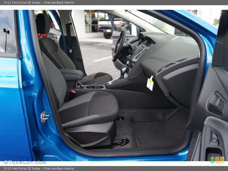 Charcoal Black Interior Photo for the 2012 Ford Focus SE Sedan #47956050