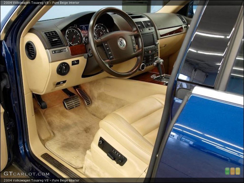 Pure Beige Interior Photo for the 2004 Volkswagen Touareg V8 #47962794