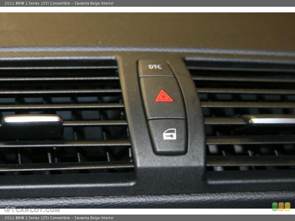 Savanna Beige Interior Controls for the 2011 BMW 1 Series 135i Convertible #47970191