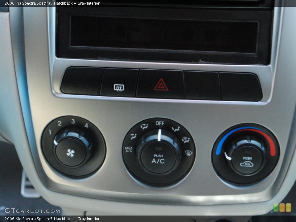 Gray Interior Controls for the 2006 Kia Spectra Spectra5 Hatchback #47975417