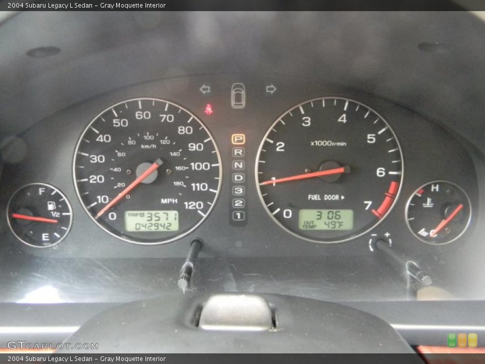 Gray Moquette Interior Gauges for the 2004 Subaru Legacy L Sedan #47978189
