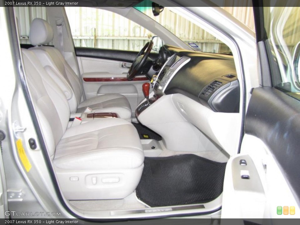 Light Gray Interior Photo for the 2007 Lexus RX 350 #47982818