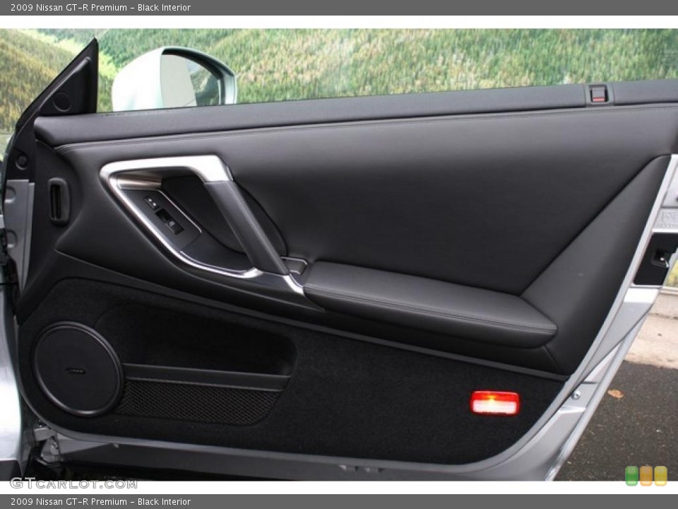 Black Interior Door Panel for the 2009 Nissan GT-R Premium #47984822