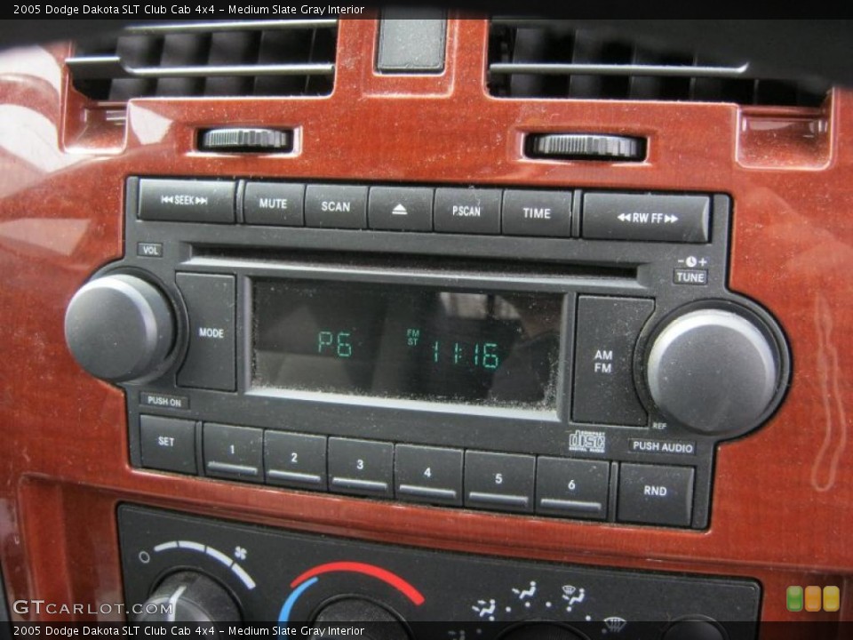 Medium Slate Gray Interior Controls for the 2005 Dodge Dakota SLT Club Cab 4x4 #47984993