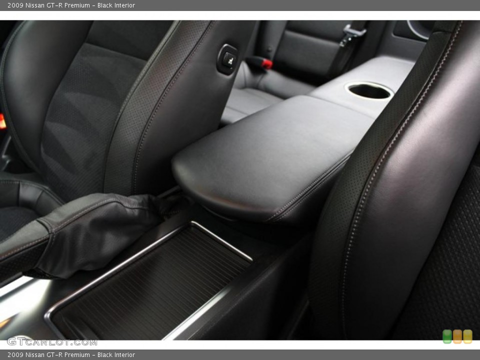 Black Interior Photo for the 2009 Nissan GT-R Premium #47985071