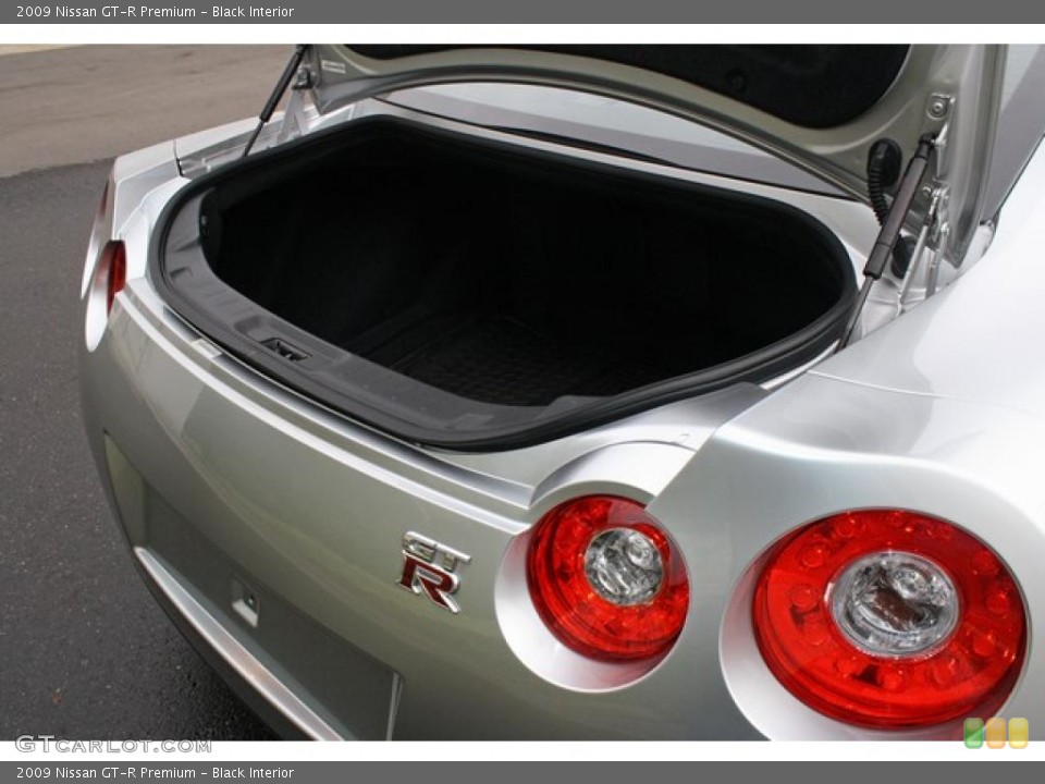 Black Interior Trunk for the 2009 Nissan GT-R Premium #47985224