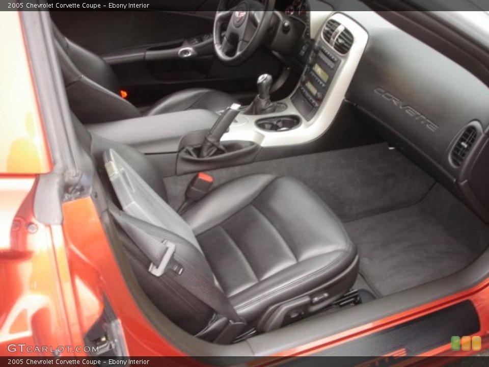 Ebony Interior Photo for the 2005 Chevrolet Corvette Coupe #47995038
