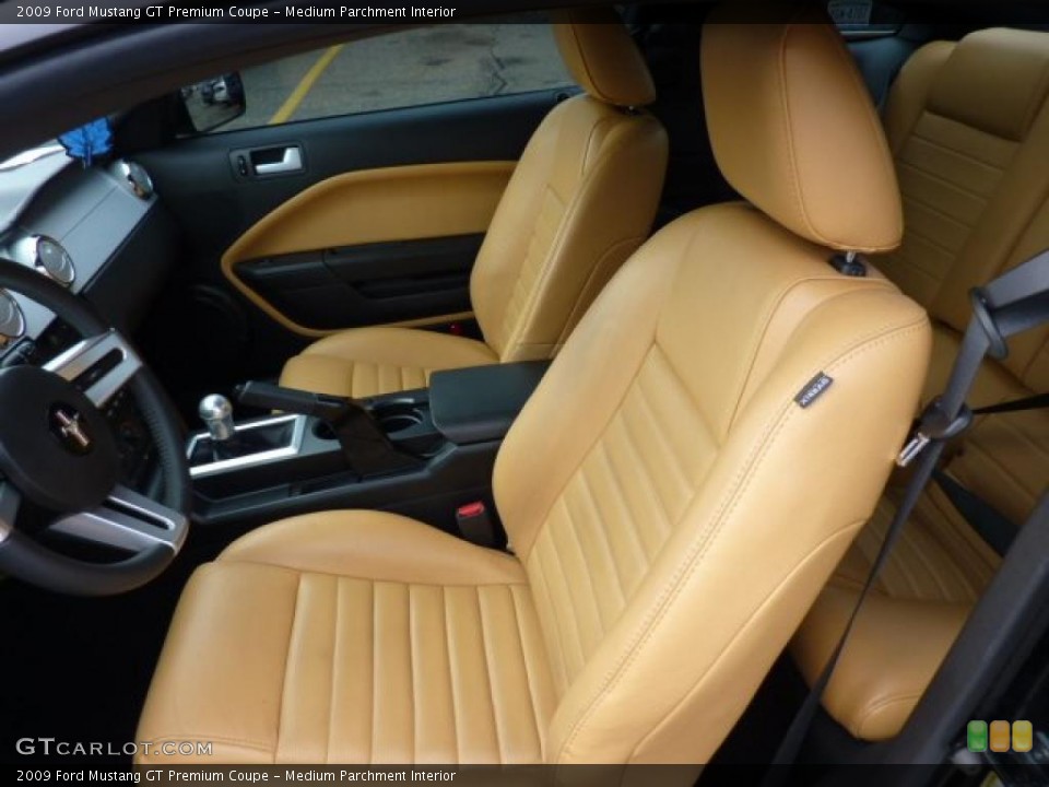 Medium Parchment Interior Photo for the 2009 Ford Mustang GT Premium Coupe #47996220