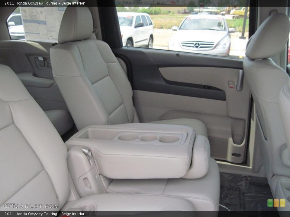 Beige Interior Photo for the 2011 Honda Odyssey Touring #48004620