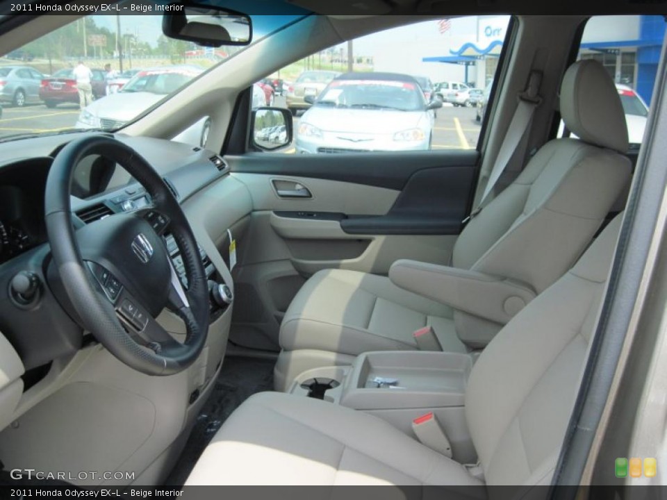 Beige Interior Photo for the 2011 Honda Odyssey EX-L #48004899
