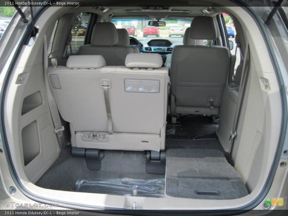 Beige Interior Photo for the 2011 Honda Odyssey EX-L #48004968