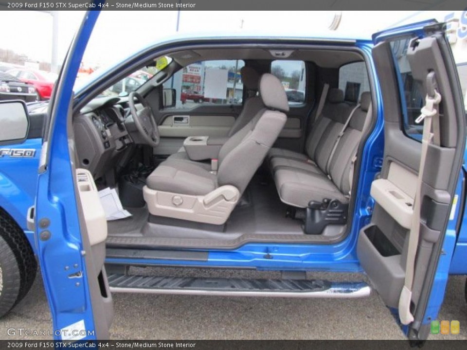 Stone/Medium Stone Interior Photo for the 2009 Ford F150 STX SuperCab 4x4 #48006719