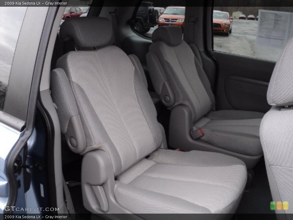 Gray Interior Photo for the 2009 Kia Sedona LX #48006727