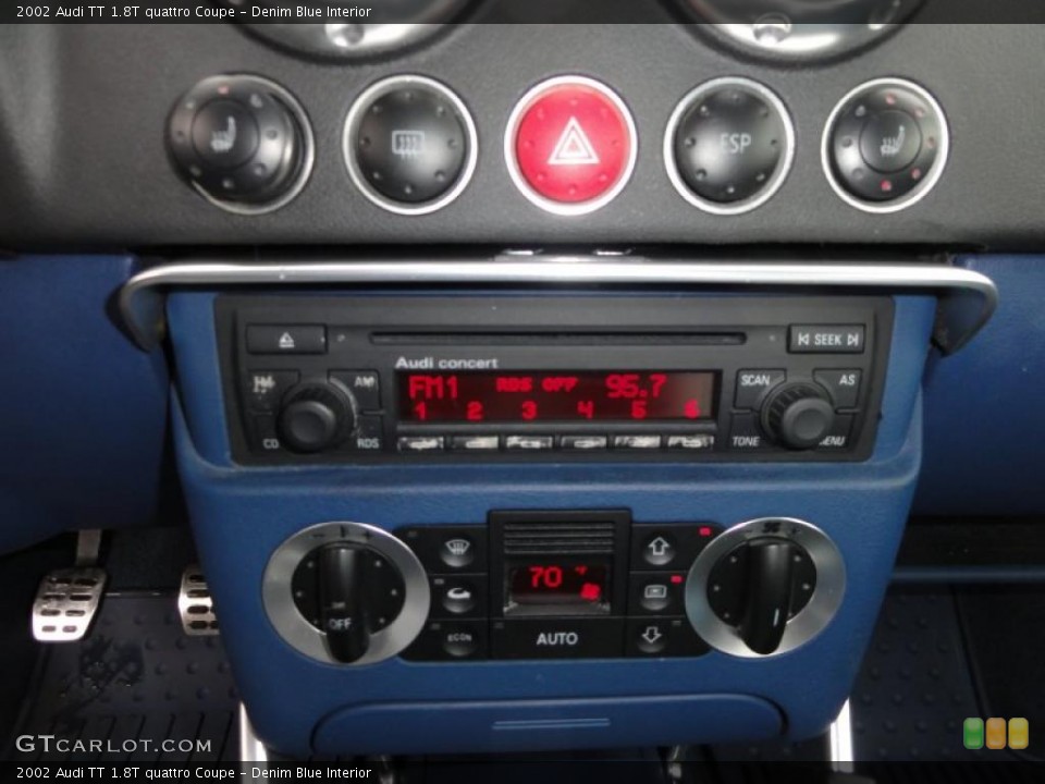 Denim Blue Interior Controls for the 2002 Audi TT 1.8T quattro Coupe #48018425