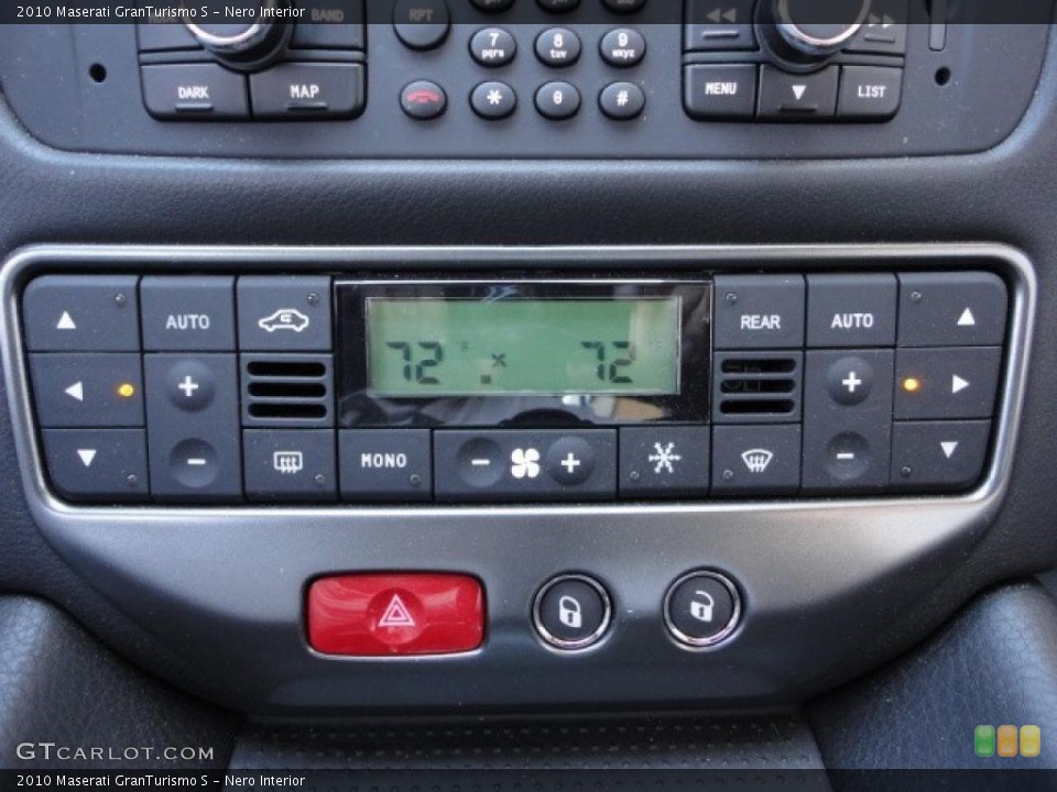 Nero Interior Controls for the 2010 Maserati GranTurismo S #48029987
