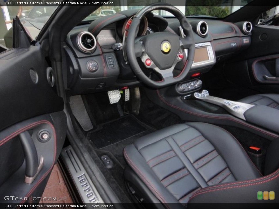 Nero 2010 Ferrari California Interiors