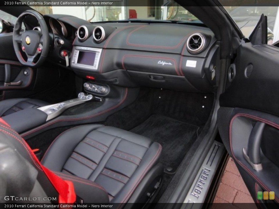 Nero Interior Dashboard for the 2010 Ferrari California  #48030374
