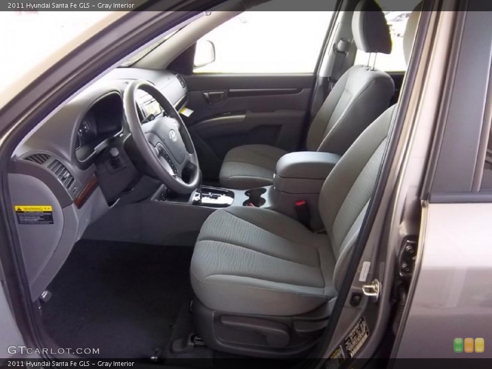 Gray Interior Photo for the 2011 Hyundai Santa Fe GLS #48030683