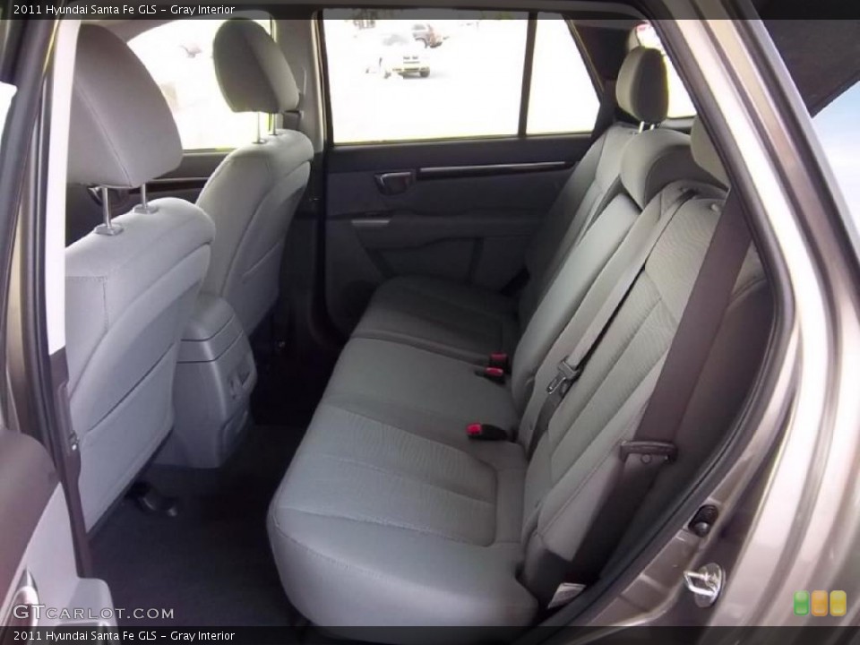 Gray Interior Photo for the 2011 Hyundai Santa Fe GLS #48030728