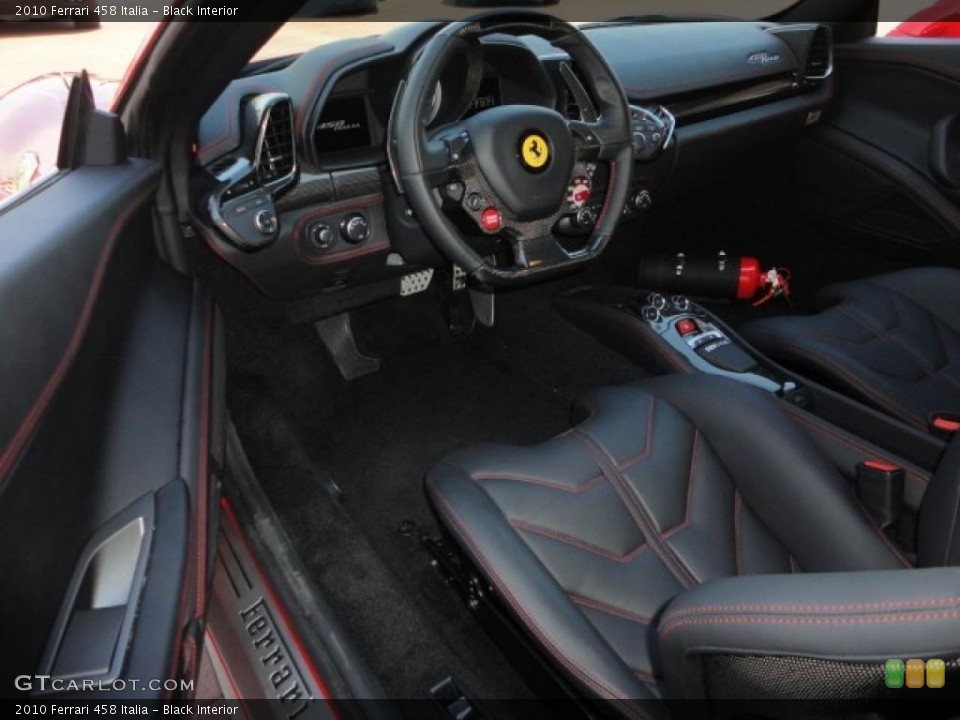 Black Interior Photo for the 2010 Ferrari 458 Italia #48030929