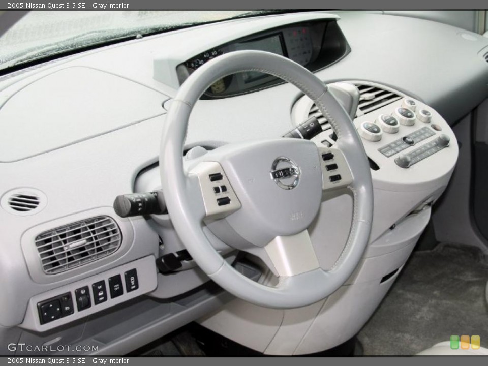 Gray Interior Photo for the 2005 Nissan Quest 3.5 SE #48035720