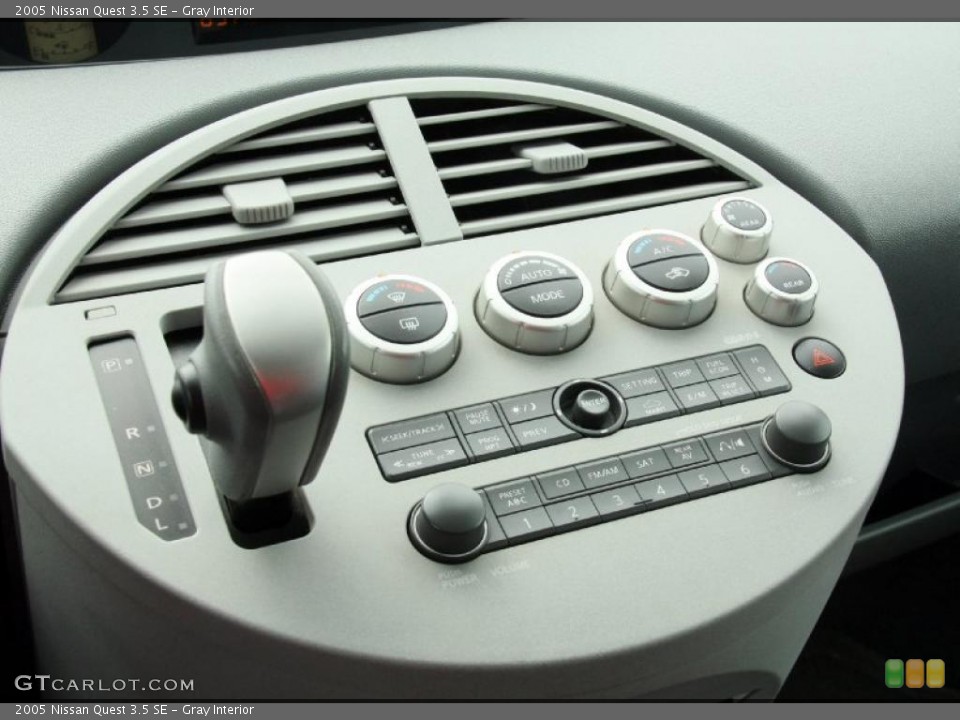 Gray Interior Controls for the 2005 Nissan Quest 3.5 SE #48035999