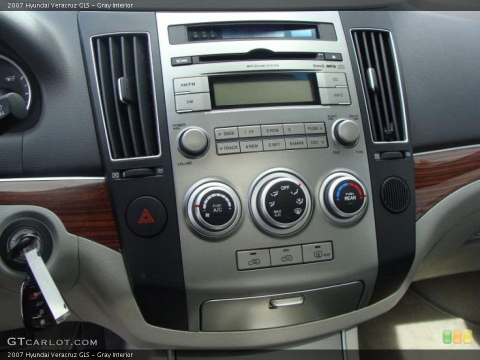 Gray Interior Controls for the 2007 Hyundai Veracruz GLS #48036773