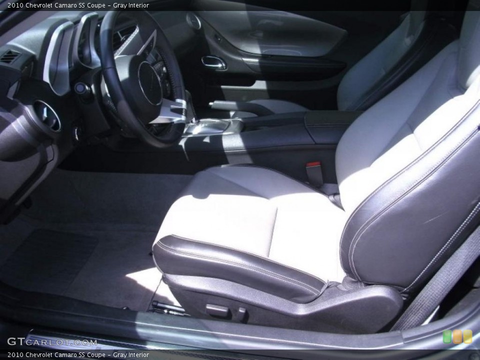 Gray Interior Photo for the 2010 Chevrolet Camaro SS Coupe #48043176